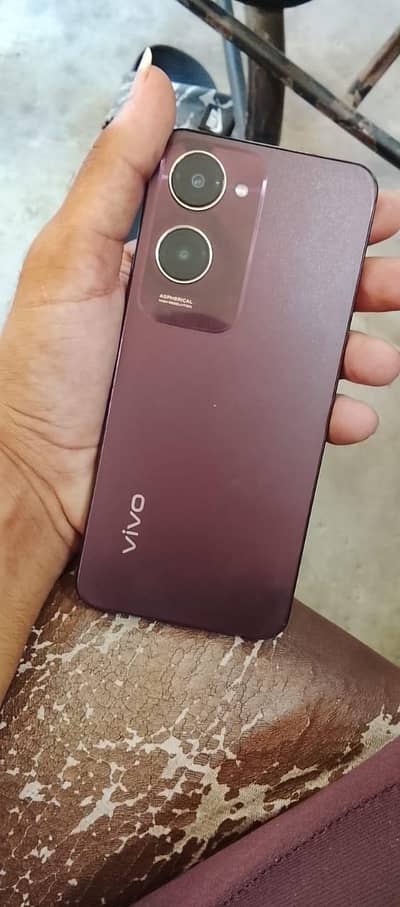 Vivo Y18 4+4/128 official pta approved