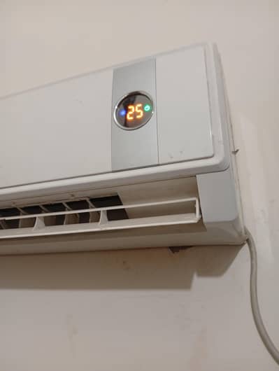 Gree Ac 1 ton total original no repair