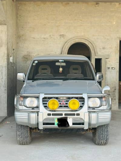 Mitsubishi Pajero 1993