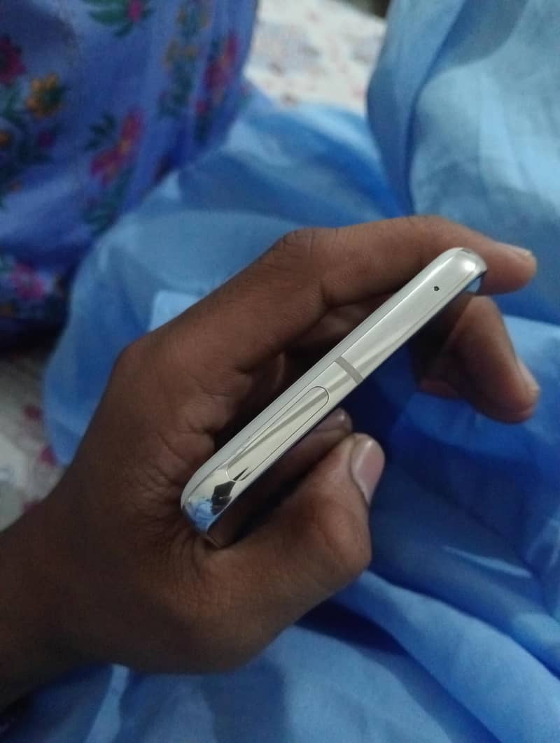 Google Pixel 8 Pro 4