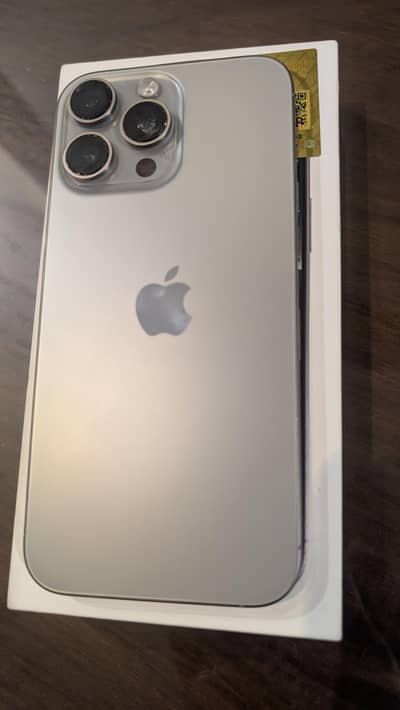 Apple iPhone 16 Pro Max (10/10)