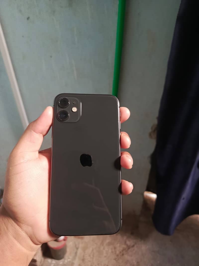 Apple iPhone 11 4