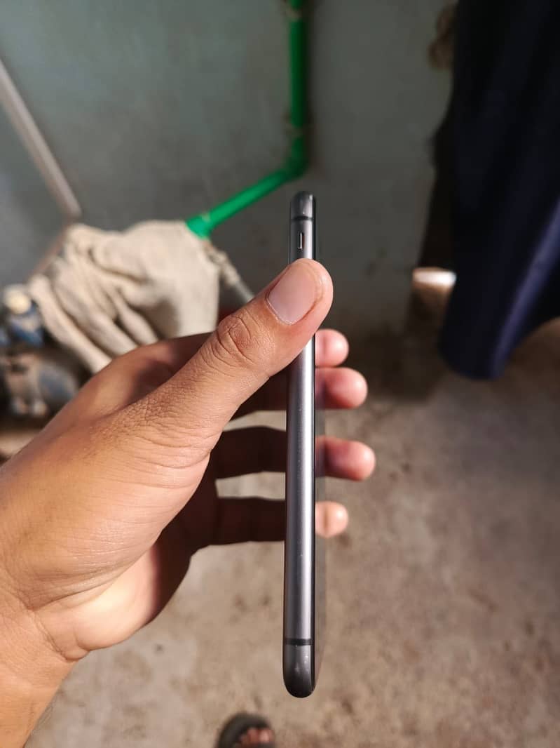 Apple iPhone 11 5