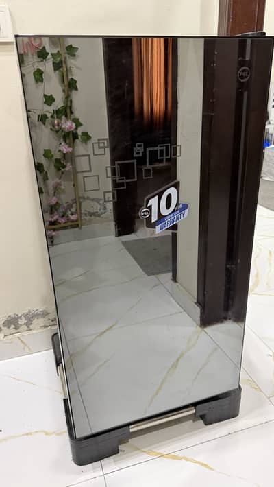 Medium Size Fridge PEL