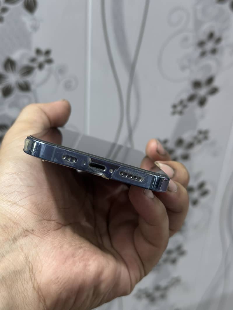 iPhone 13pro 4