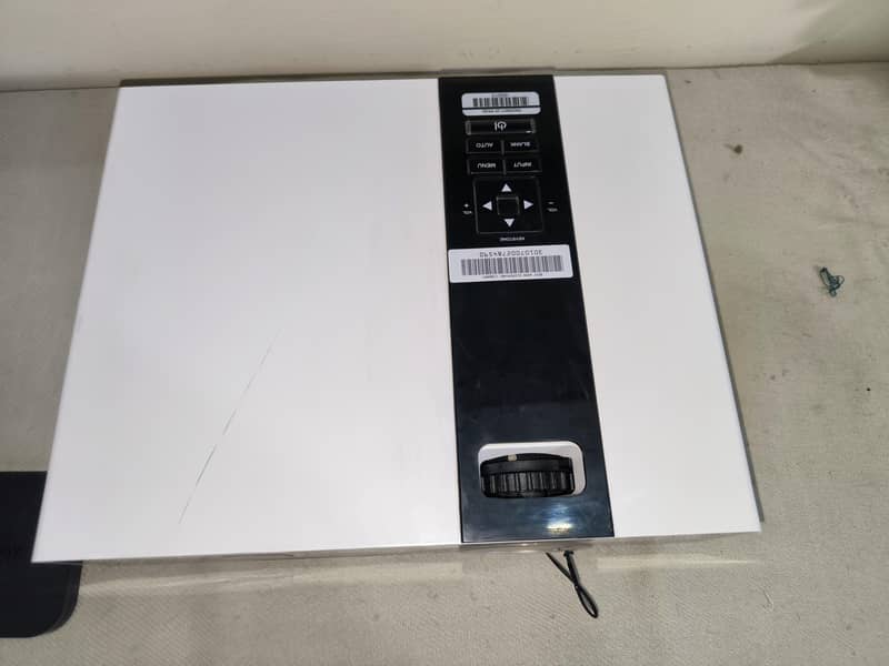 boxlight LCD projector 4
