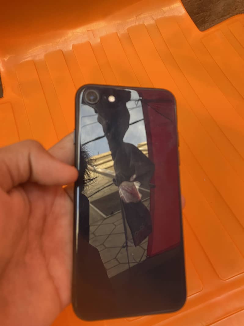 IPHONE SE 2023 2