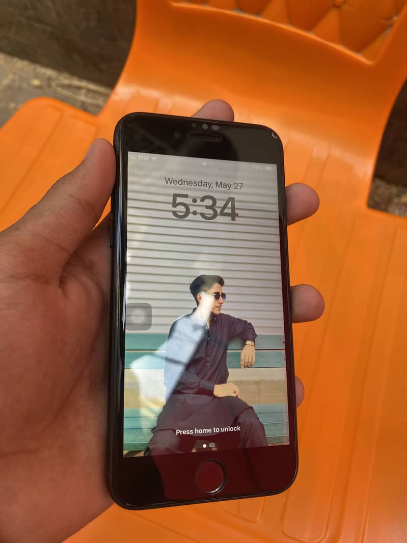 IPHONE SE 2023 0
