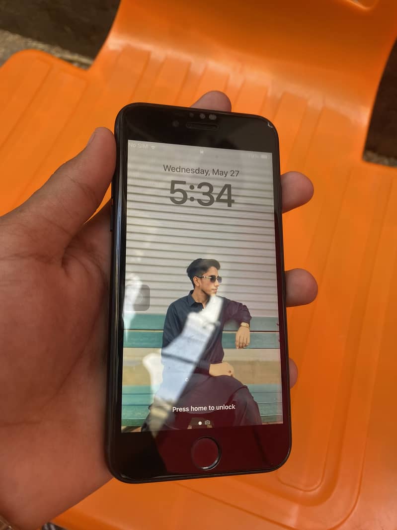 IPHONE SE 2023 1