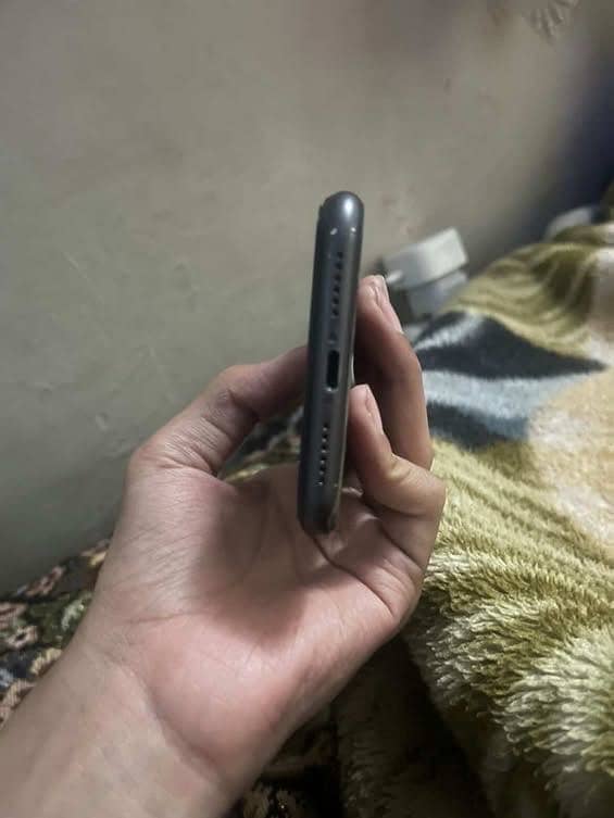 Apple iPhone 11 2