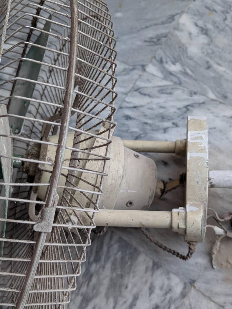 Ceiling fan 4