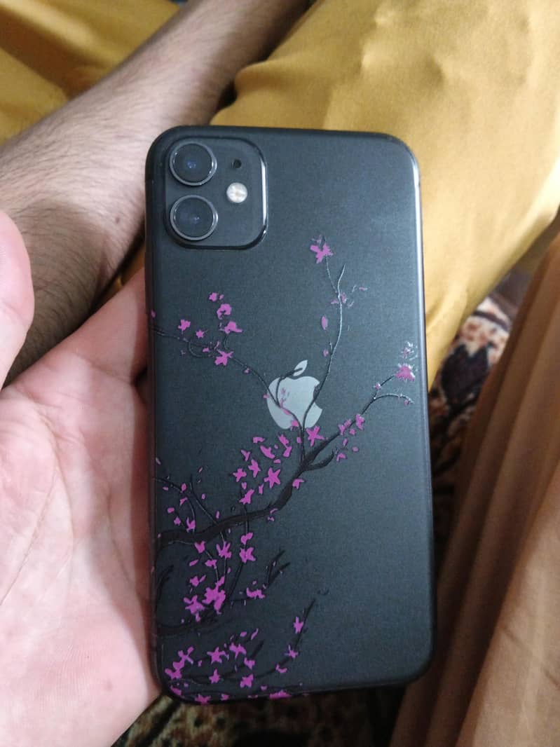 Apple iPhone 11 4