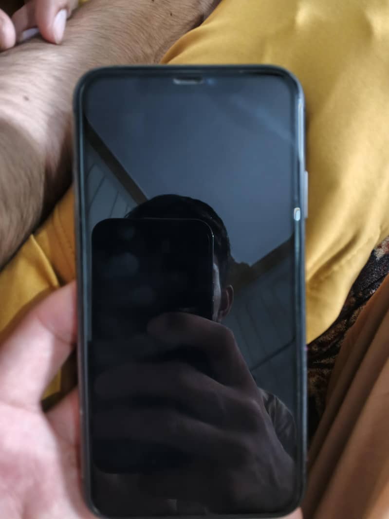 Apple iPhone 11 6