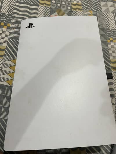 PS5 fat with two controller