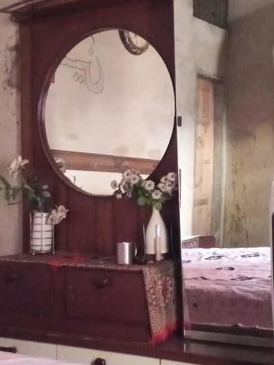 dressing table