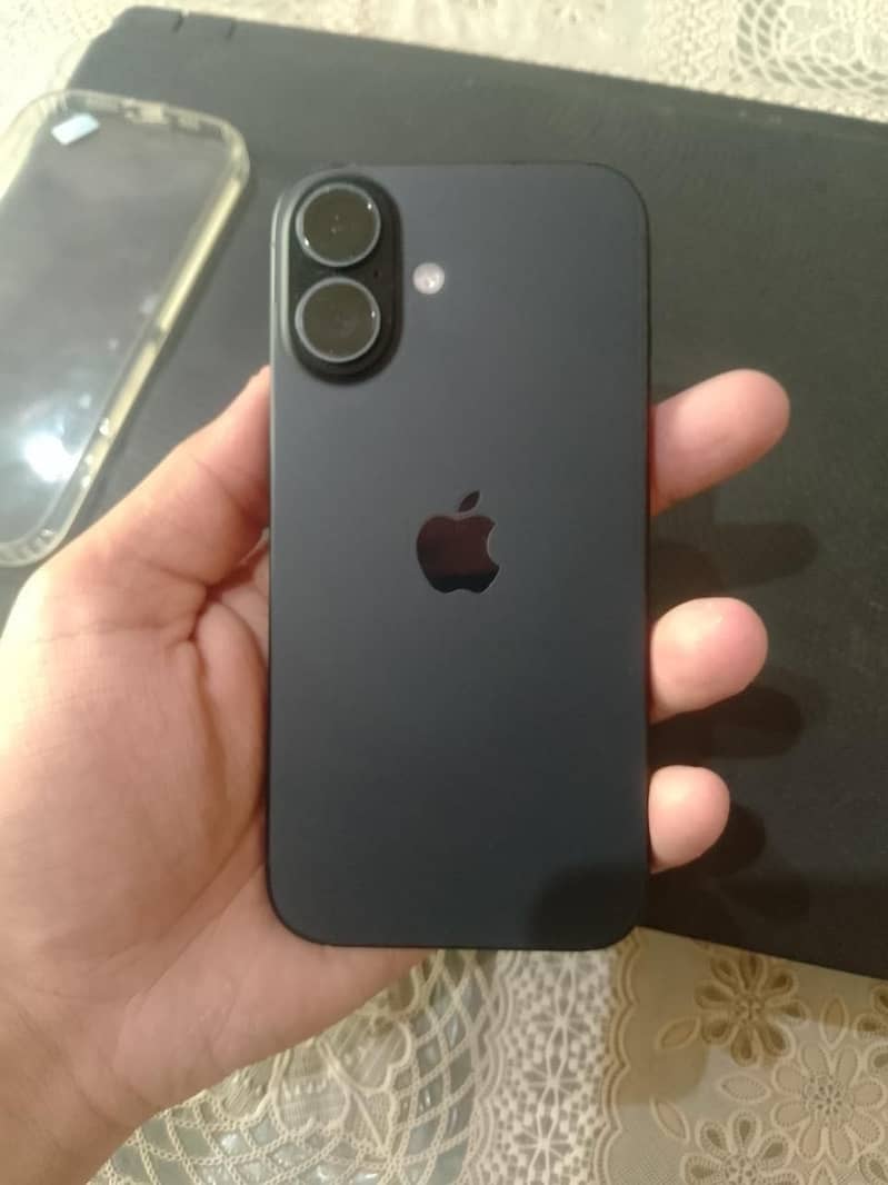 iPhone 16 1