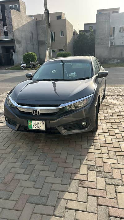 honda civic 2018 model 2019 registred ist owner