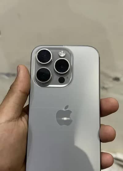 Apple iPhone 15 Pro 128 GB Non PTA / Battery Health 84%