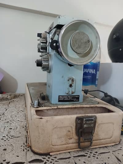 Bluebird Sewing Machine YZ-710