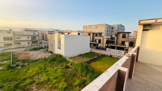Furnished 5 Marla House For Sale in Bahria Enclave