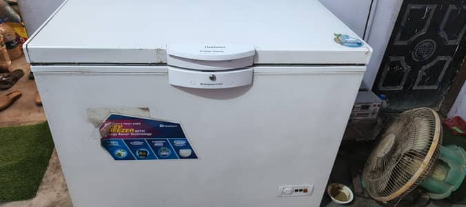 dawlance deep freezer