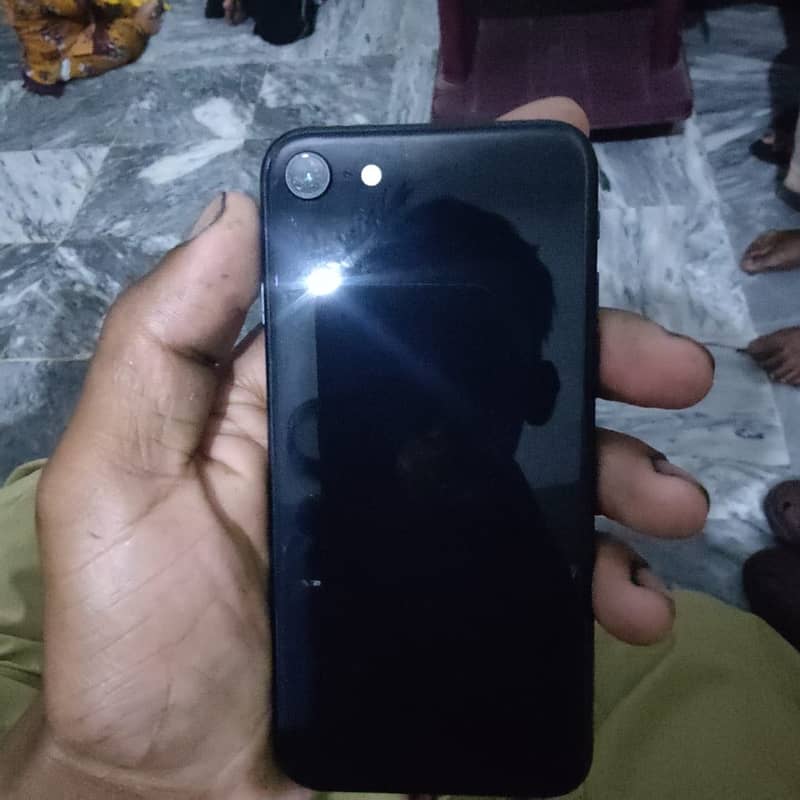 iPhone, SE 3dgeneration 64jv 2