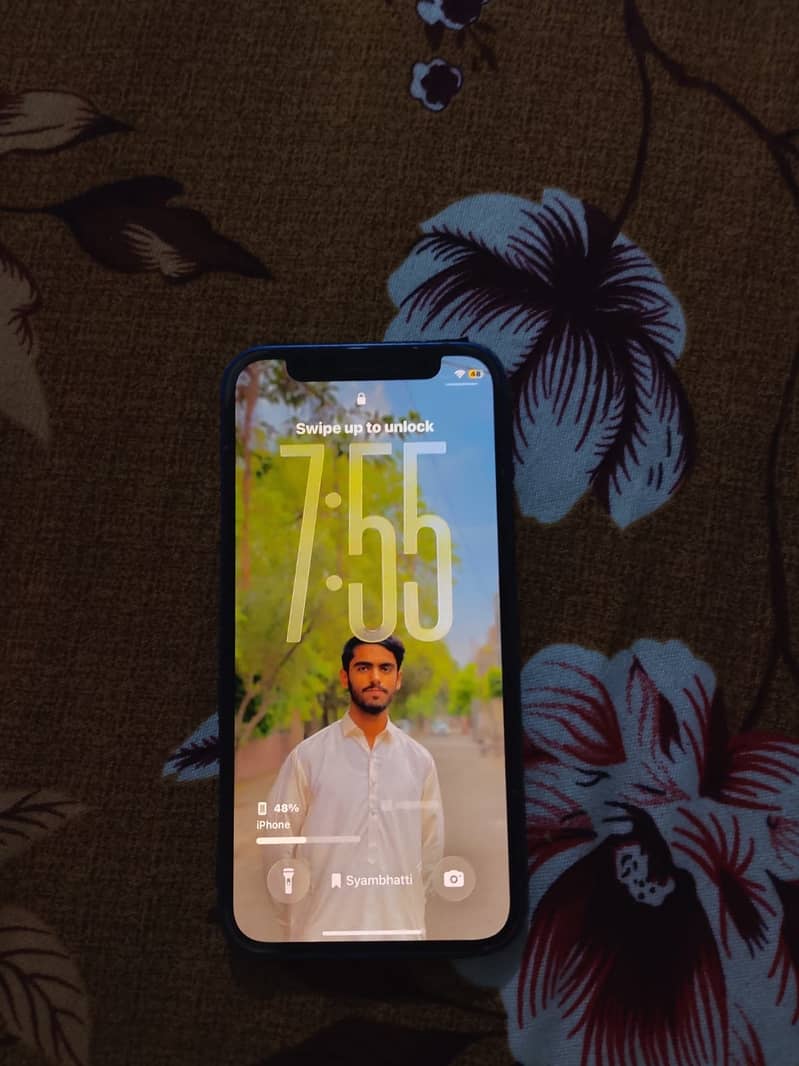 Apple iPhone 12 mini 1