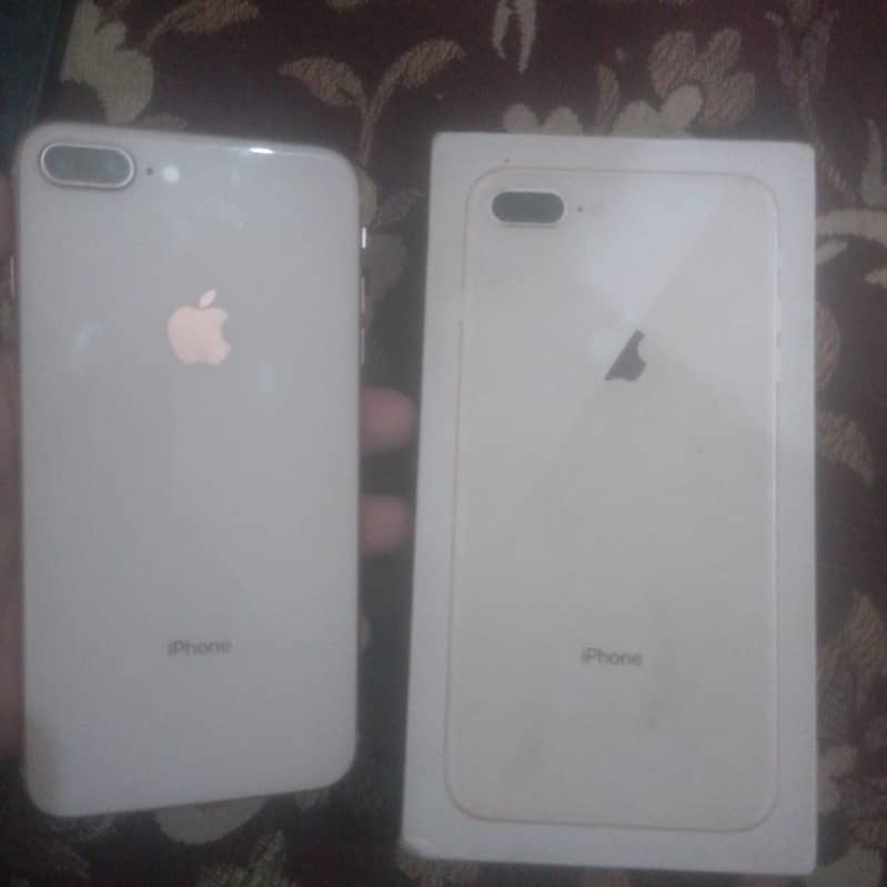 Apple iPhone 8 Plus 0