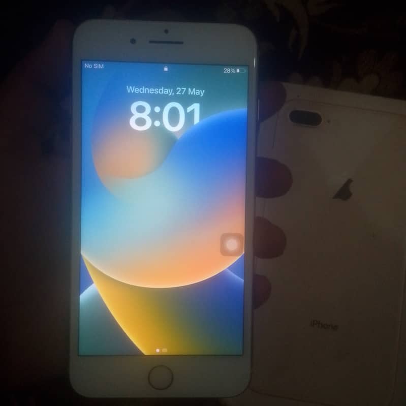 Apple iPhone 8 Plus 1