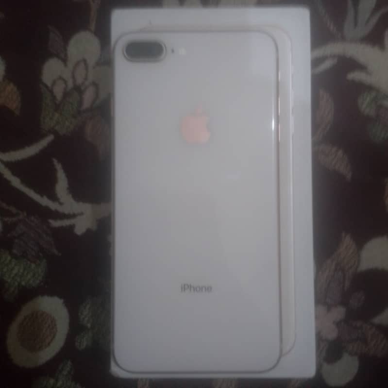 Apple iPhone 8 Plus 2