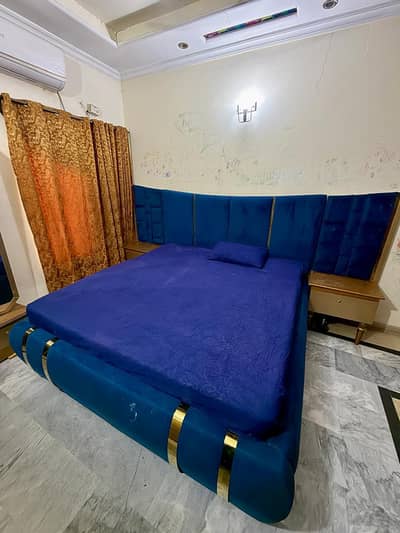 5 PC bed set for sale