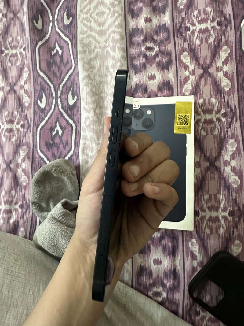 iPhone 13 2