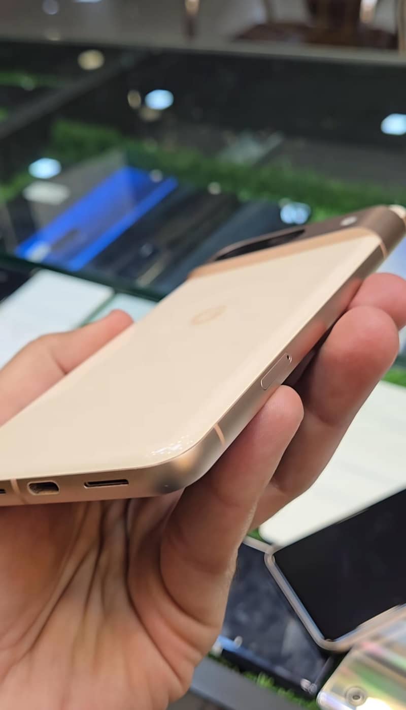 Google Pixel 8 2