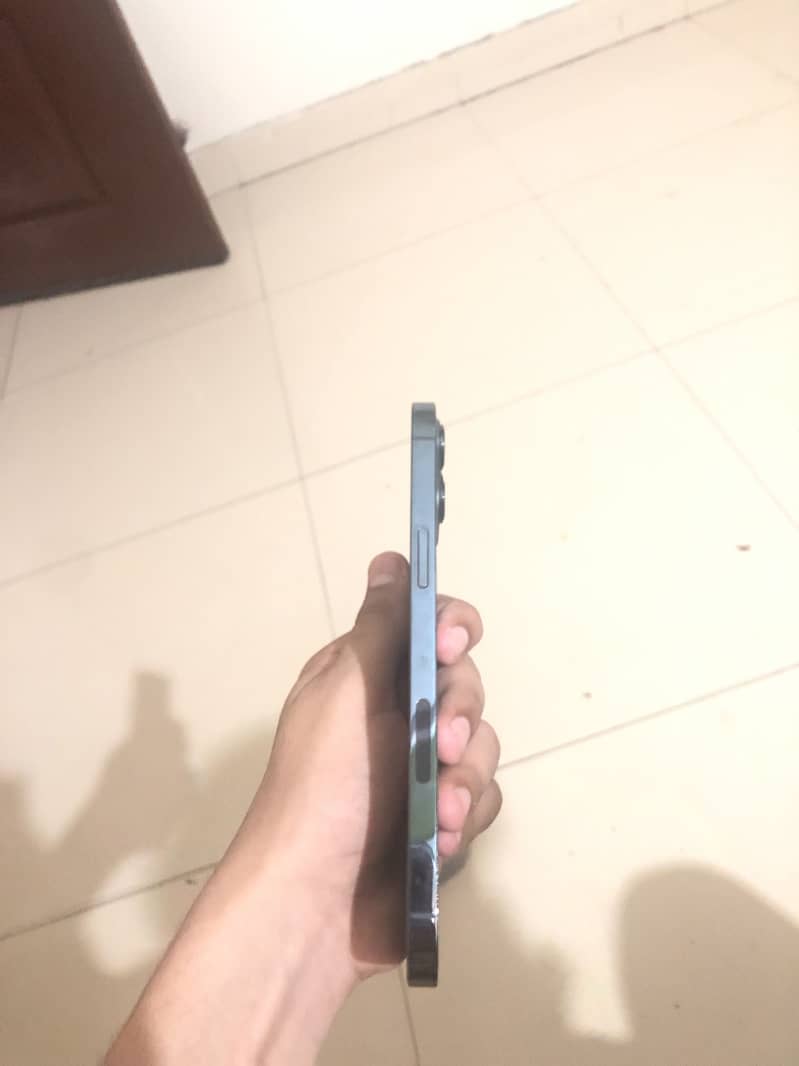 iphone 12 pro max 2