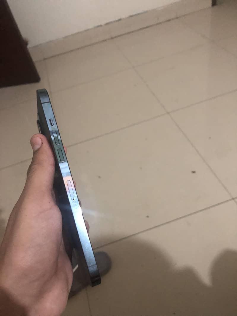 iphone 12 pro max 3