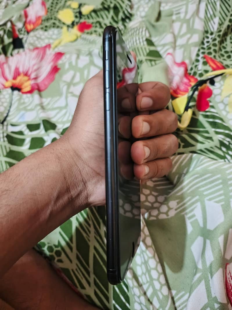 Apple iPhone 7 Plus 3