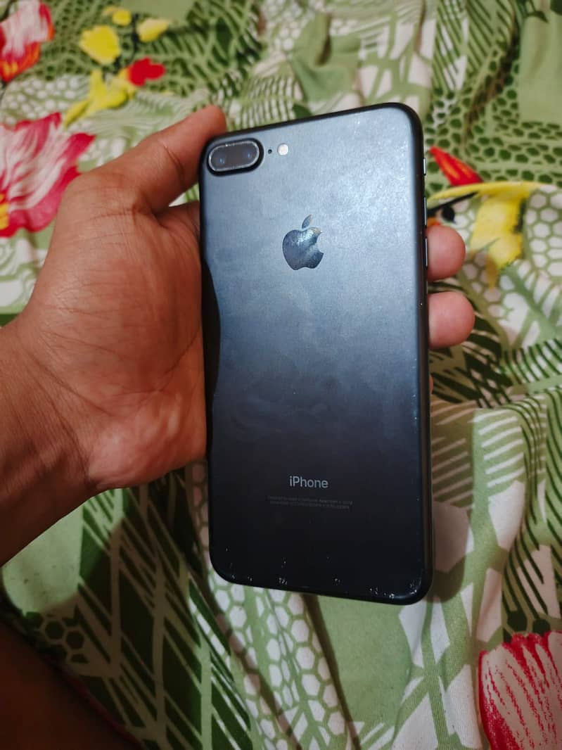 Apple iPhone 7 Plus 4