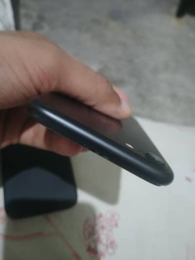 Apple iPhone 7