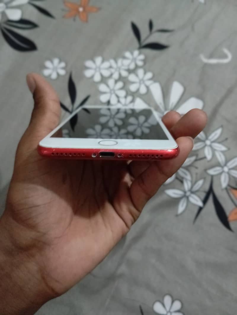 Apple iPhone 7 Plus 4