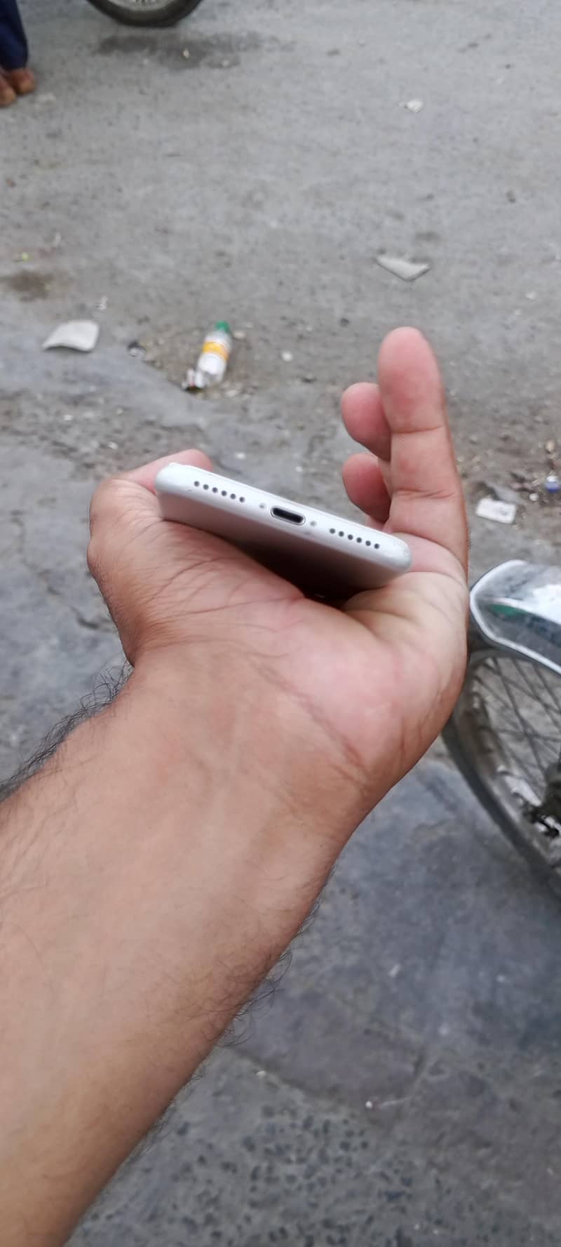 Apple iPhone 7 3