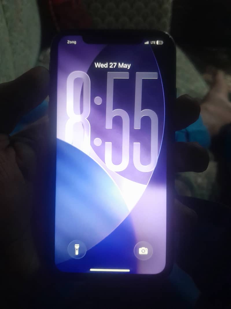 Apple iPhone 11 4