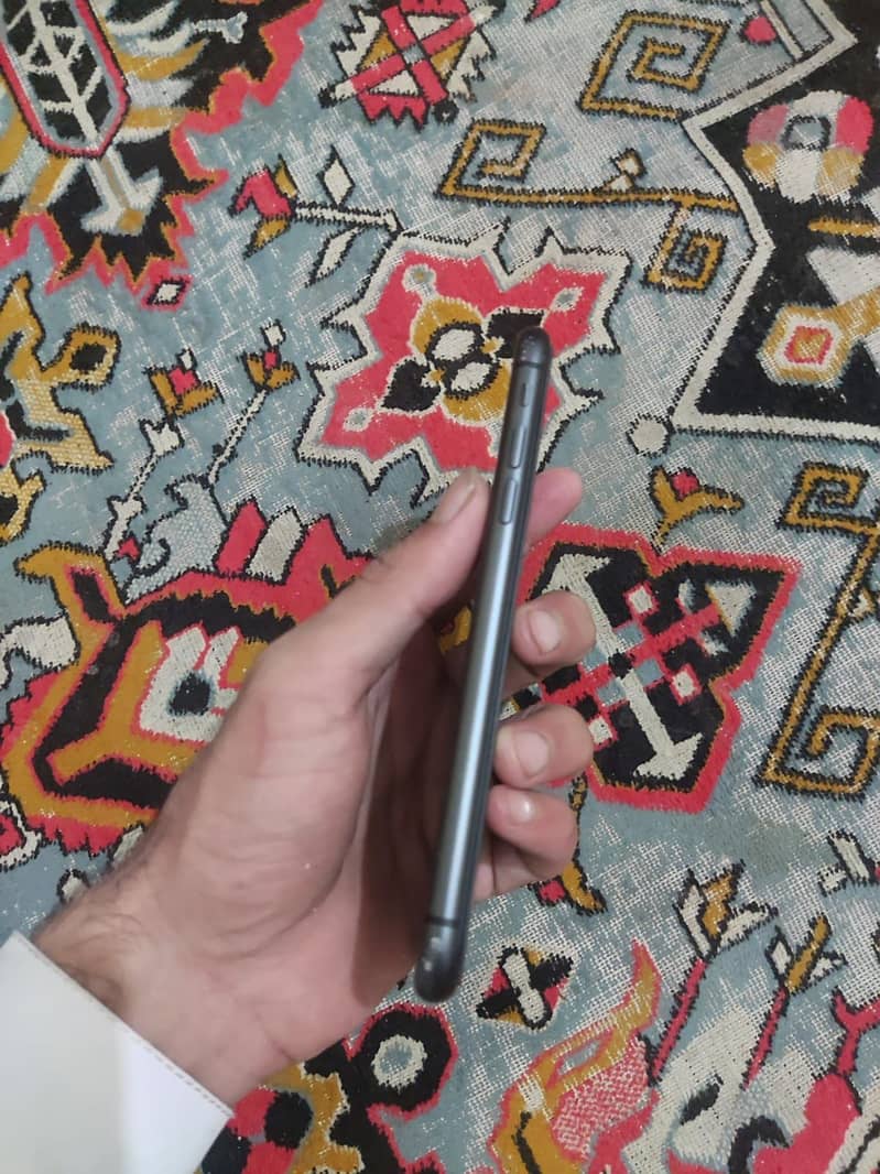 Apple iPhone 11 2