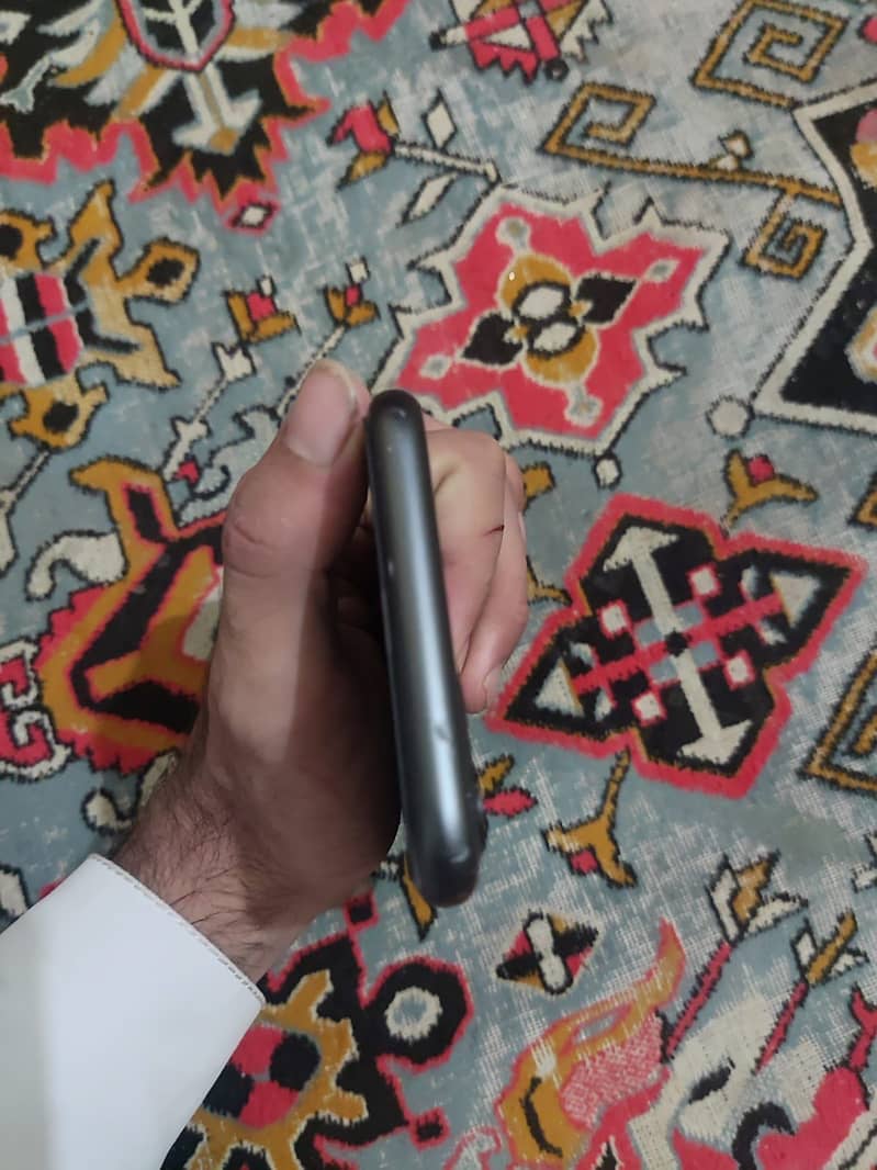 Apple iPhone 11 6