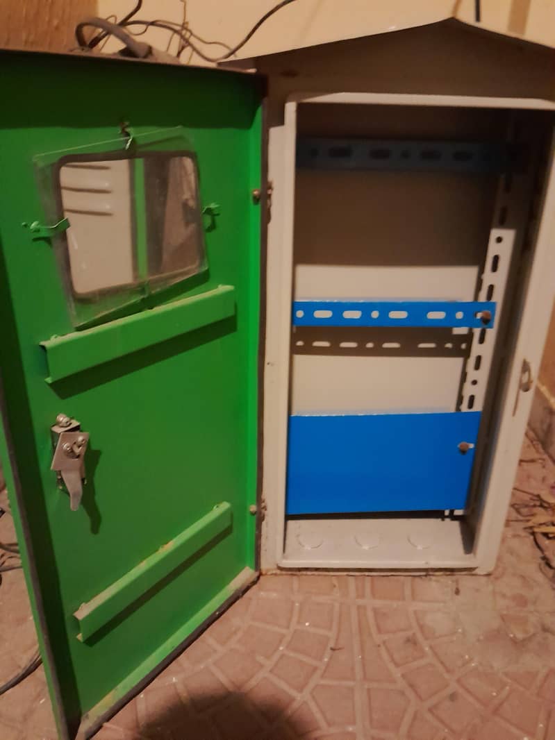 DB Box Metal 1