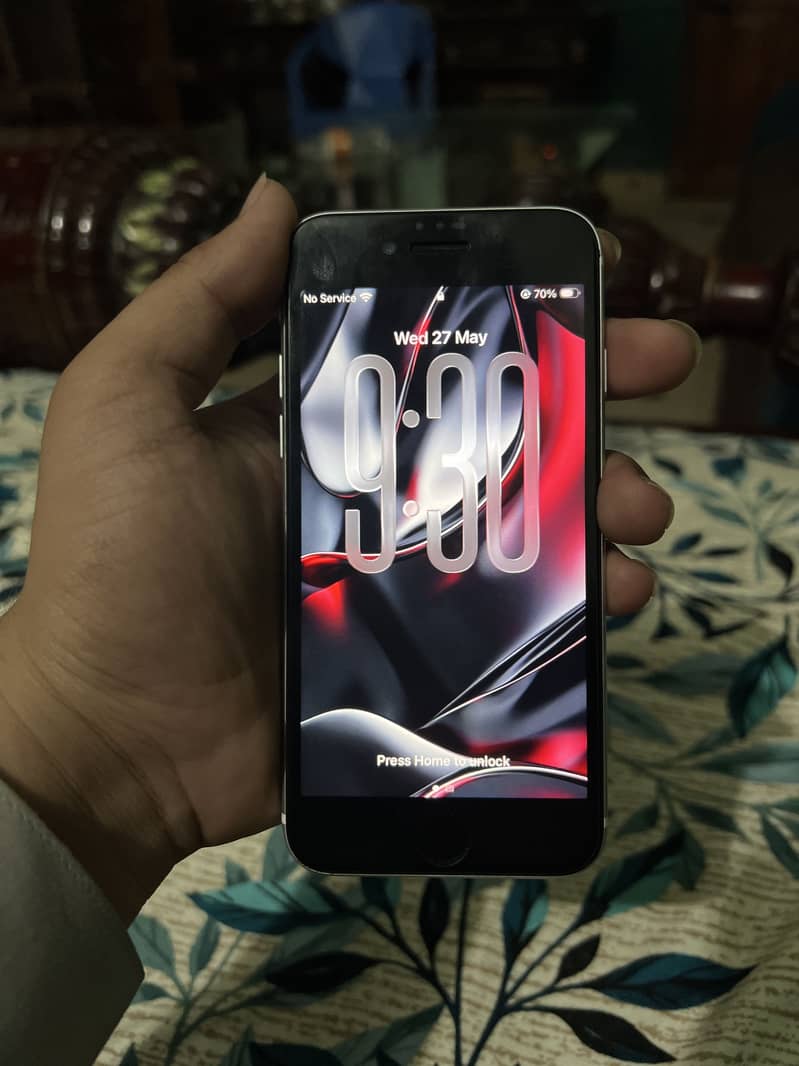 iPhone SEnd 4