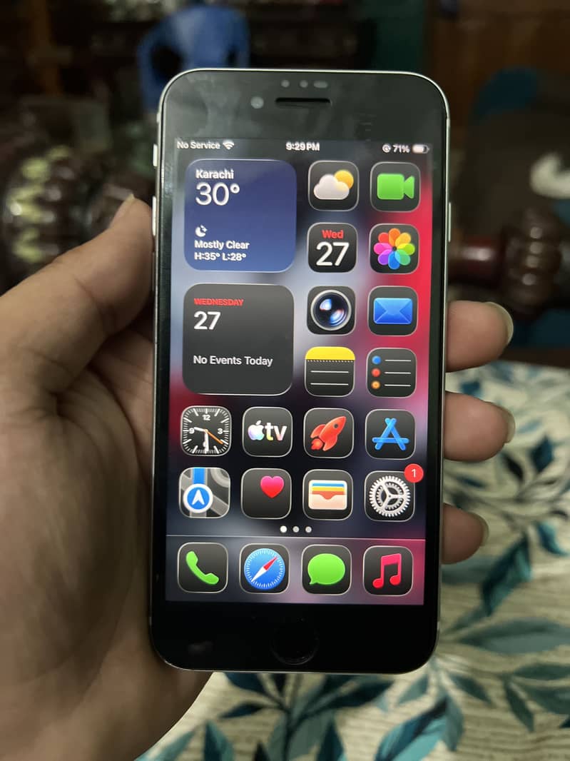 iPhone SEnd 7