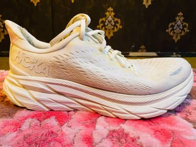 hoka running shoes