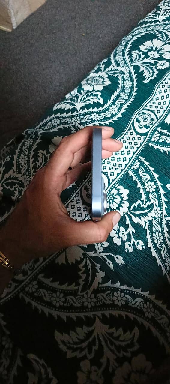 Apple iPhone 14 plus 1