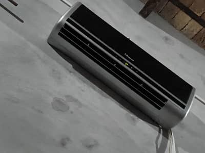 Dawlance ac non invertor in good condition