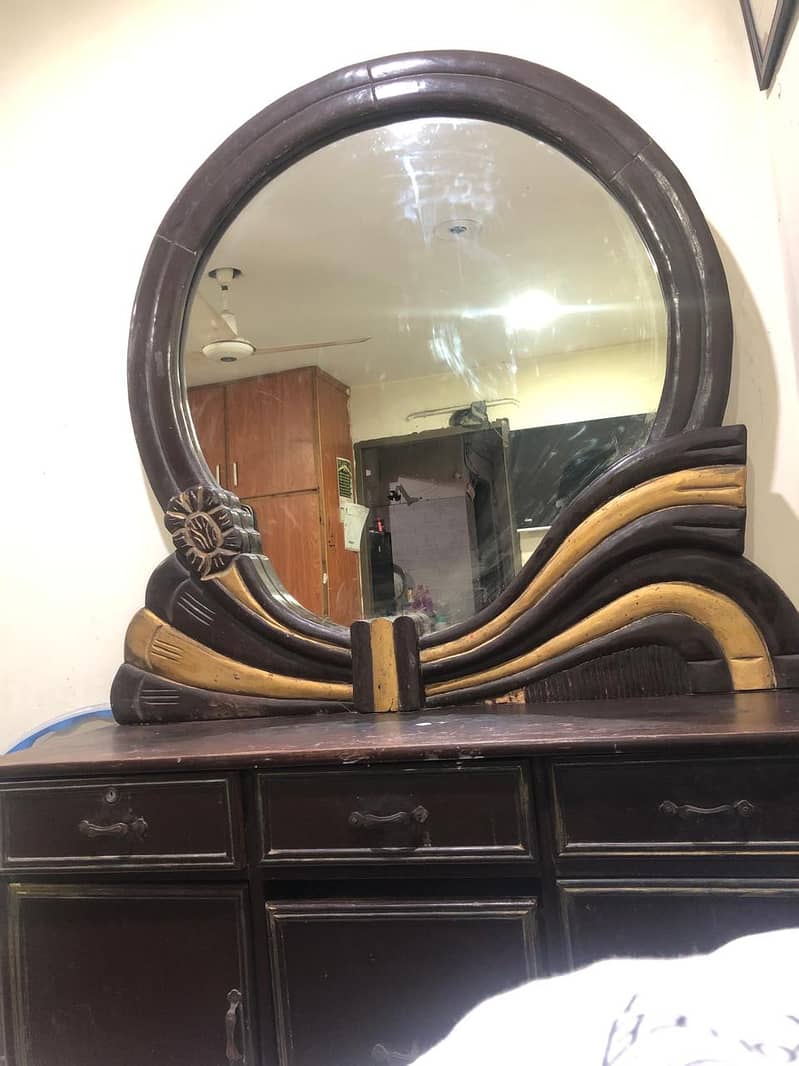 Dressing Table 0
